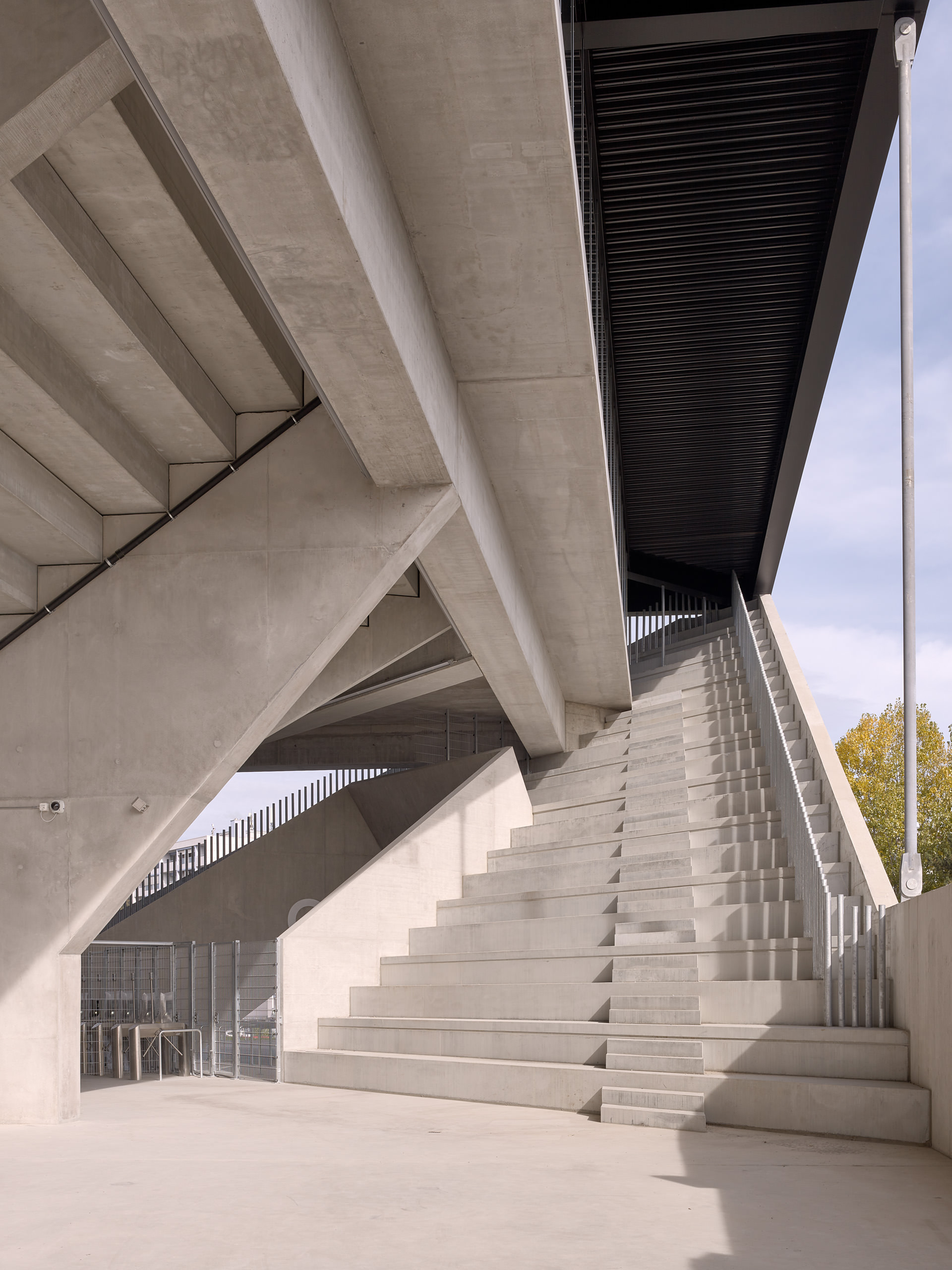 Stade de la Tuilière, Lausanne